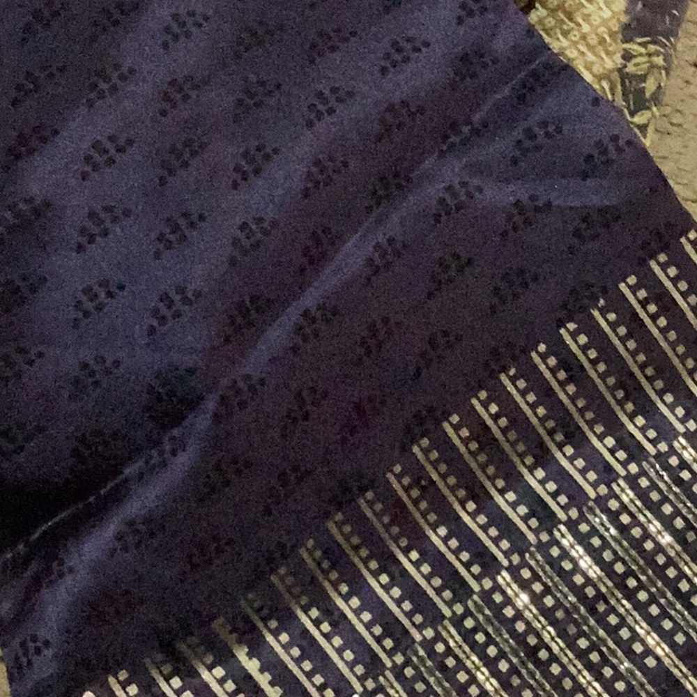 Elegant Purple and Gold Women's designer saree - Picture 13 of 13